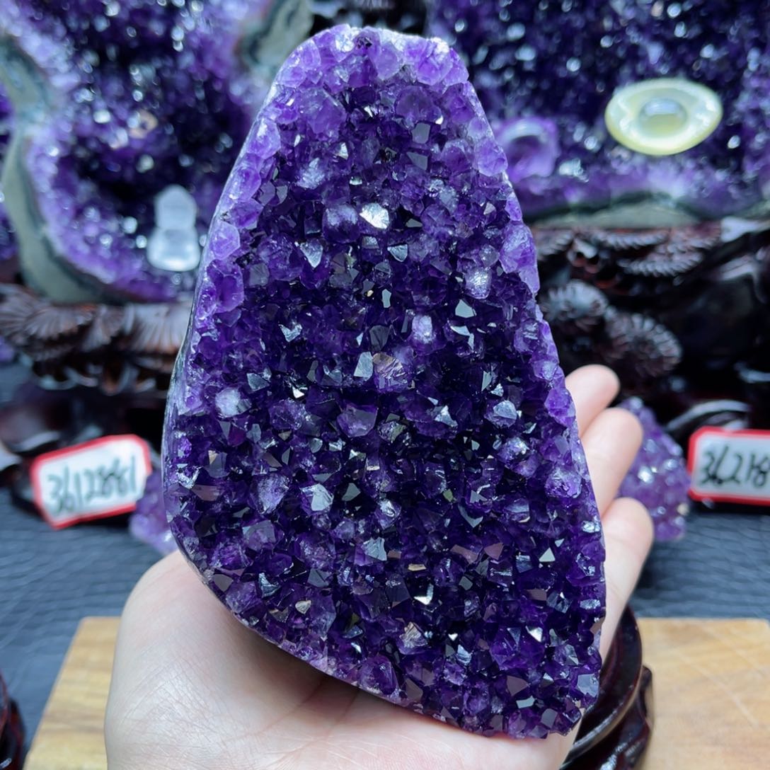 紫晶大型摆件（非配饰）未镶嵌运**满
