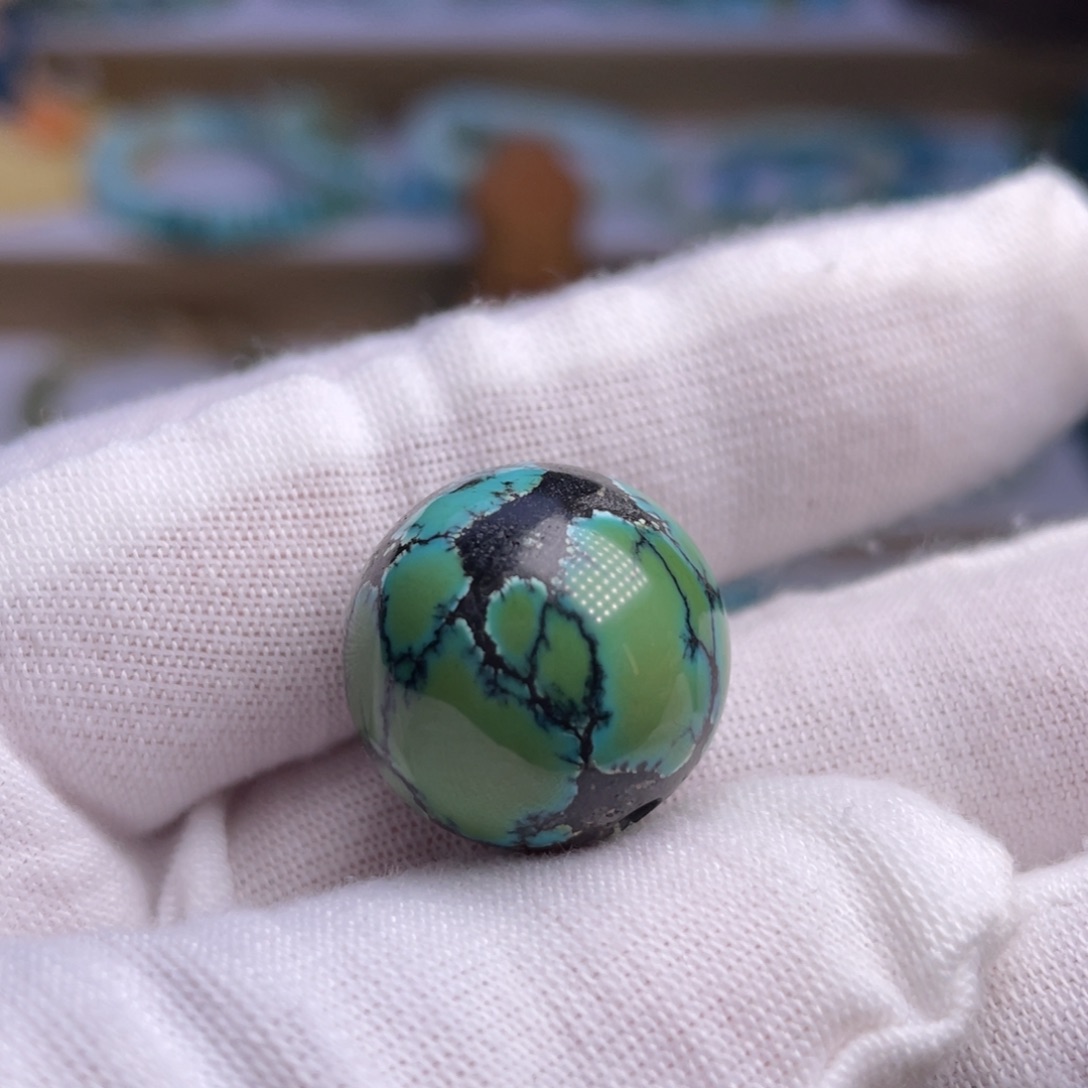 绿松石未镶嵌珠宝奇石8.3克