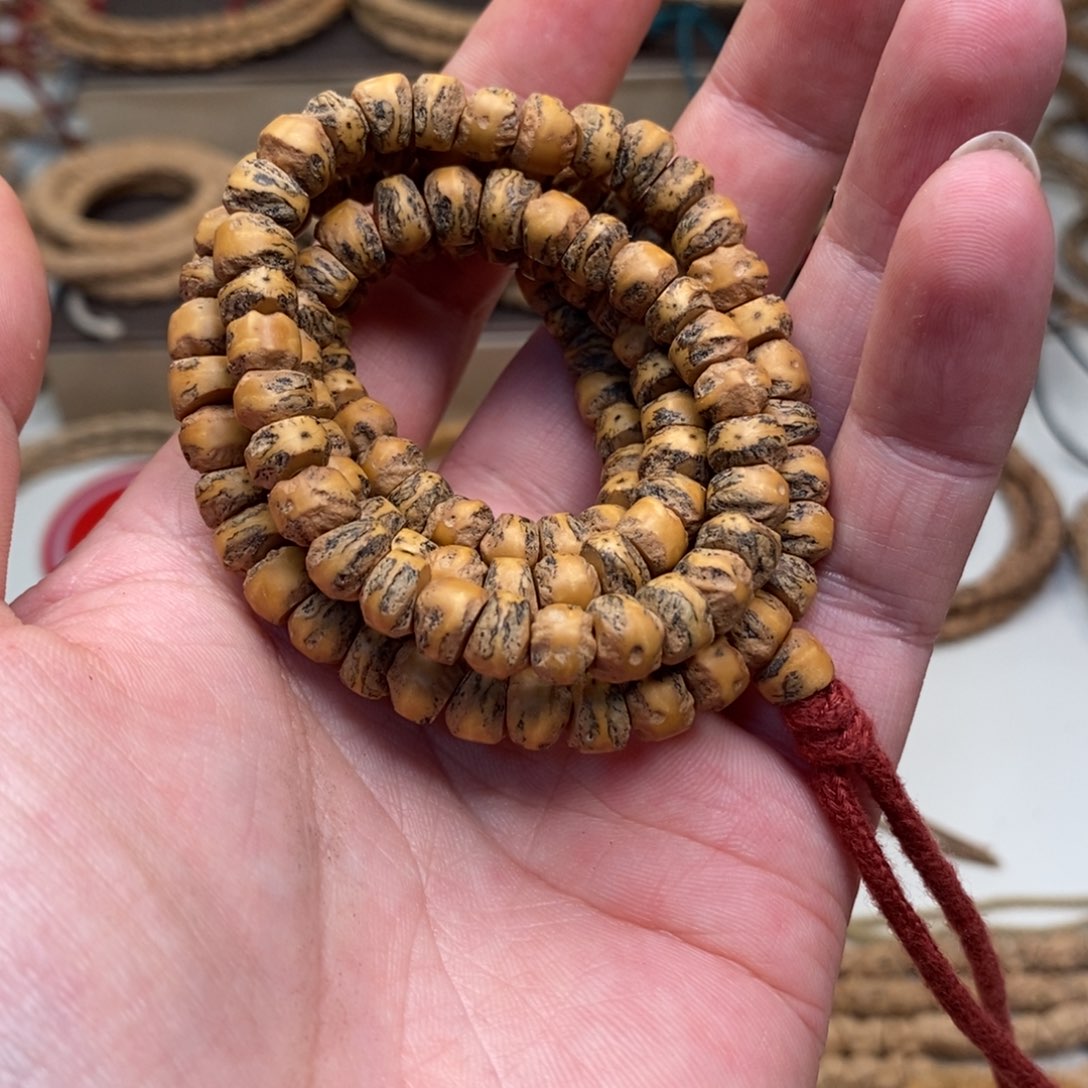 柏香籽/百香籽吊坠在***子