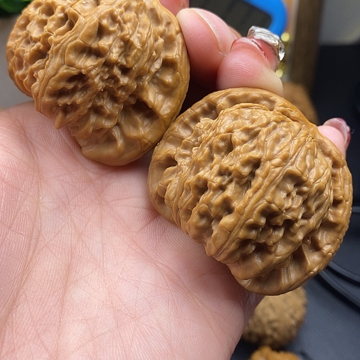 龙脊菩提吊坠白师子46