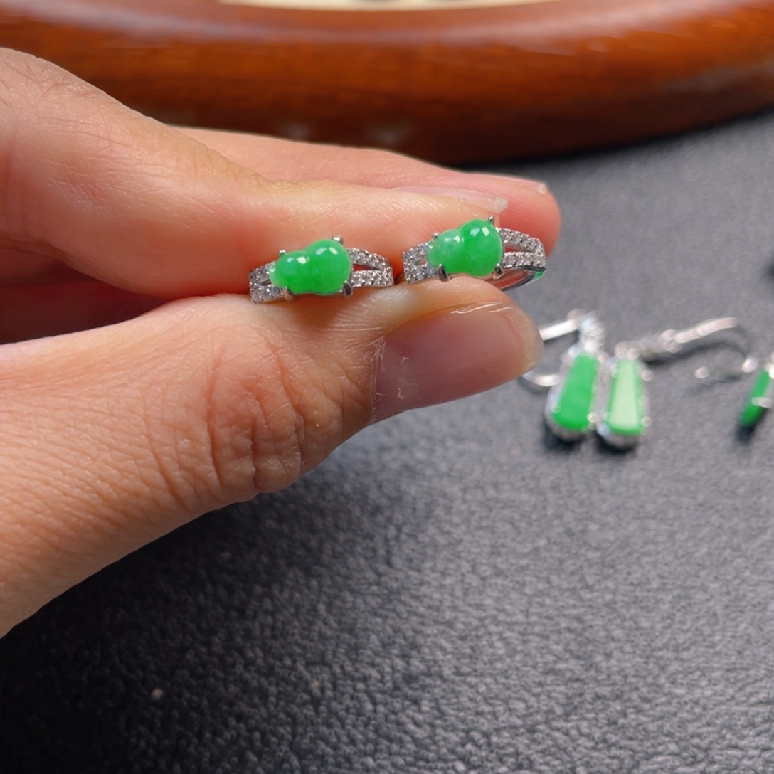 翡翠吊坠(不含链)银S925镶嵌耳包