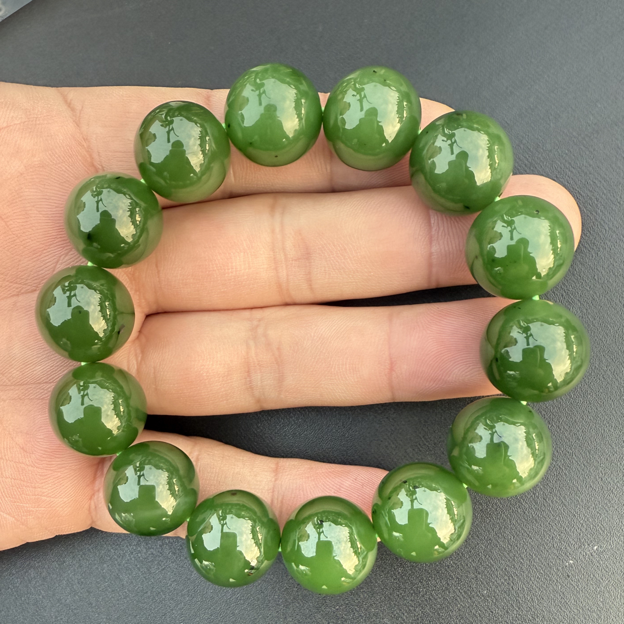卡高冰鲜阳绿，6号深坑高冰矿俄料和田玉碧玉手串