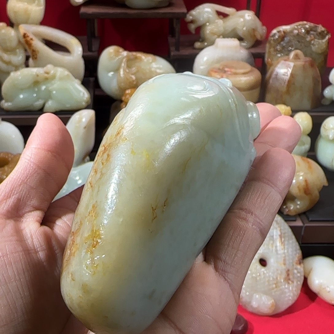 和田玉挂件未镶嵌微*声