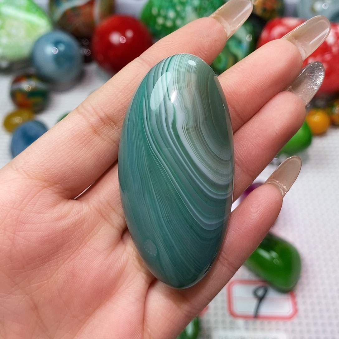 用***8玛瑙/玉髓未镶嵌珠宝奇石