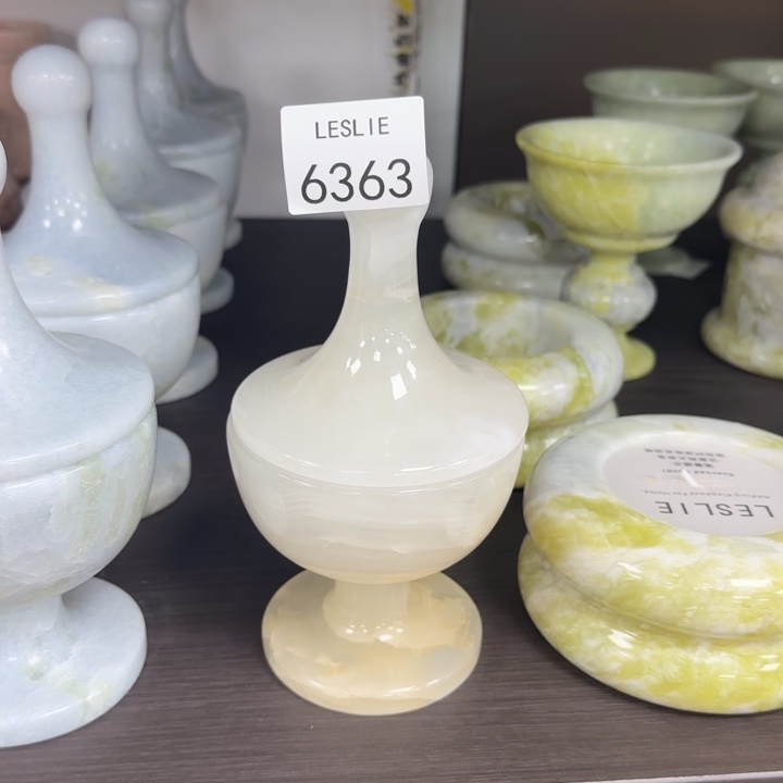 X363.             罐