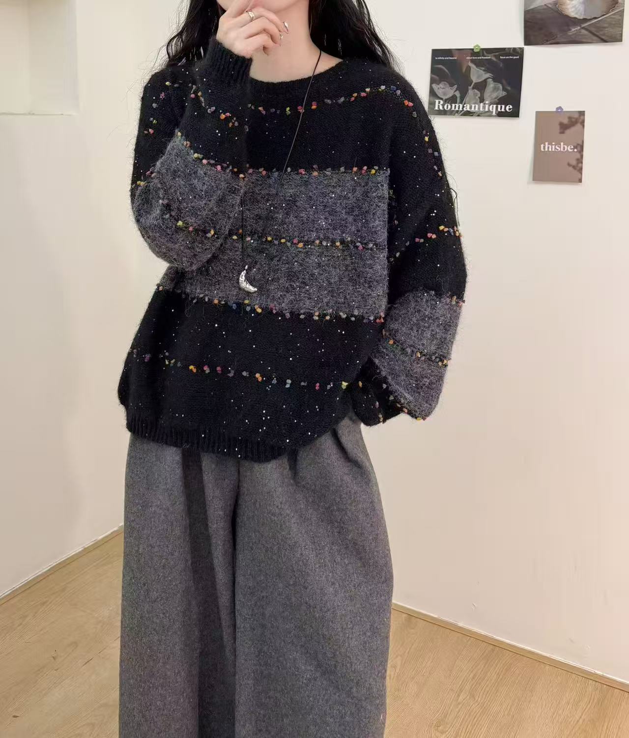 大码时尚彩色圆点撞色条纹长袖毛衣女秋冬季胖MM宽松遮肉针织上衣