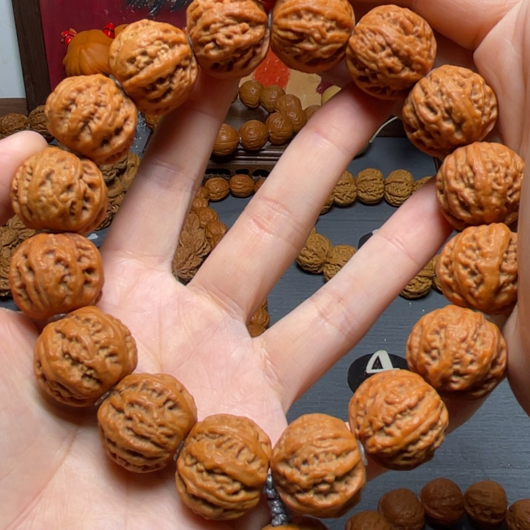 核桃怀***业珊瑚手持八棱88