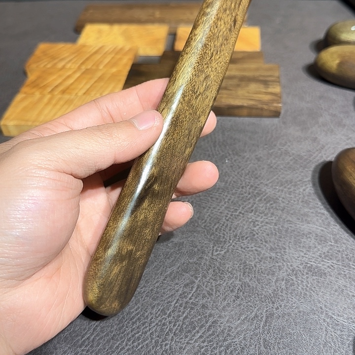 华***仔阴沉木直播间一物一拍截图