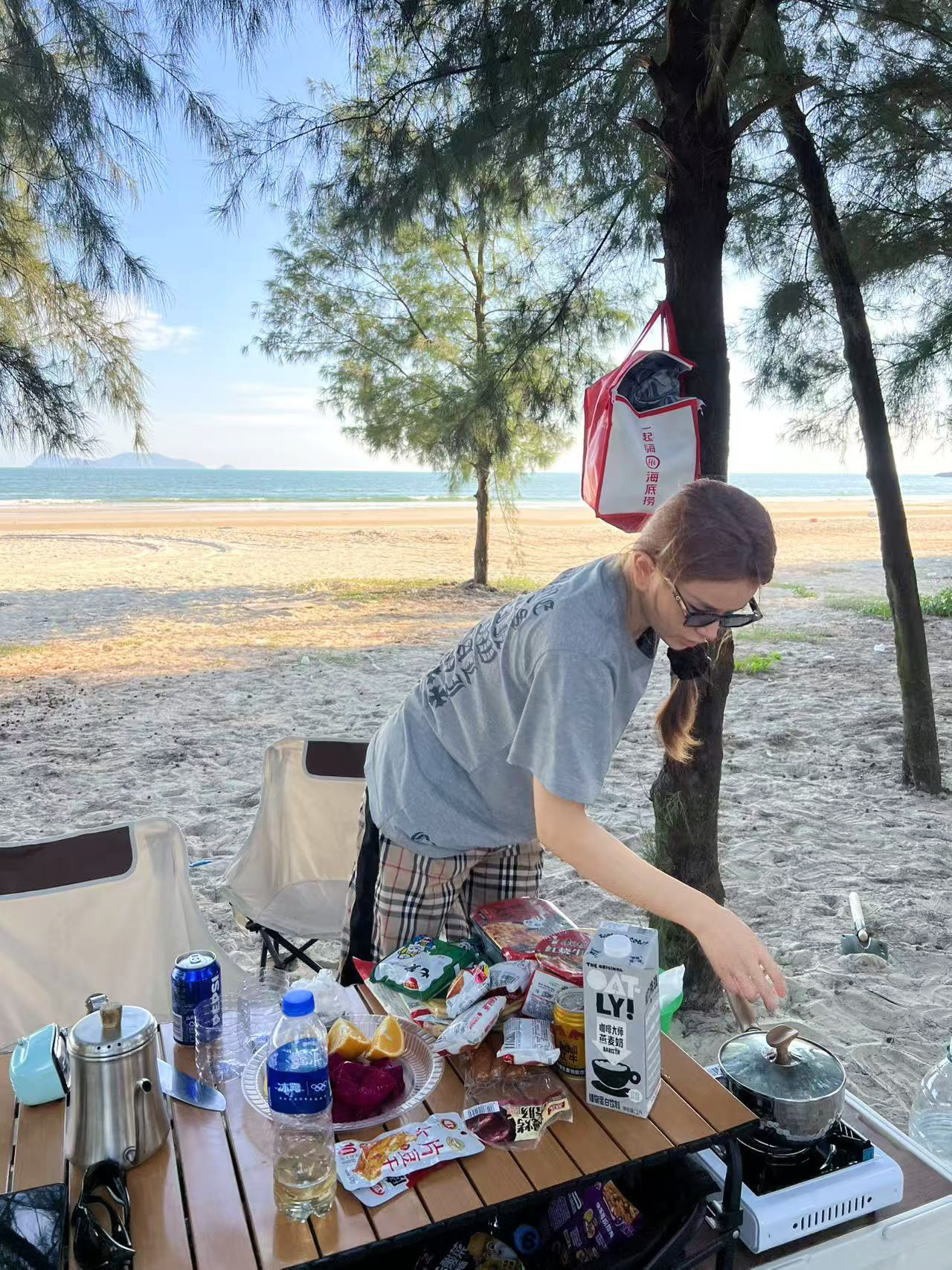 灰色超薄短袖潮 软乎乎 显瘦百搭