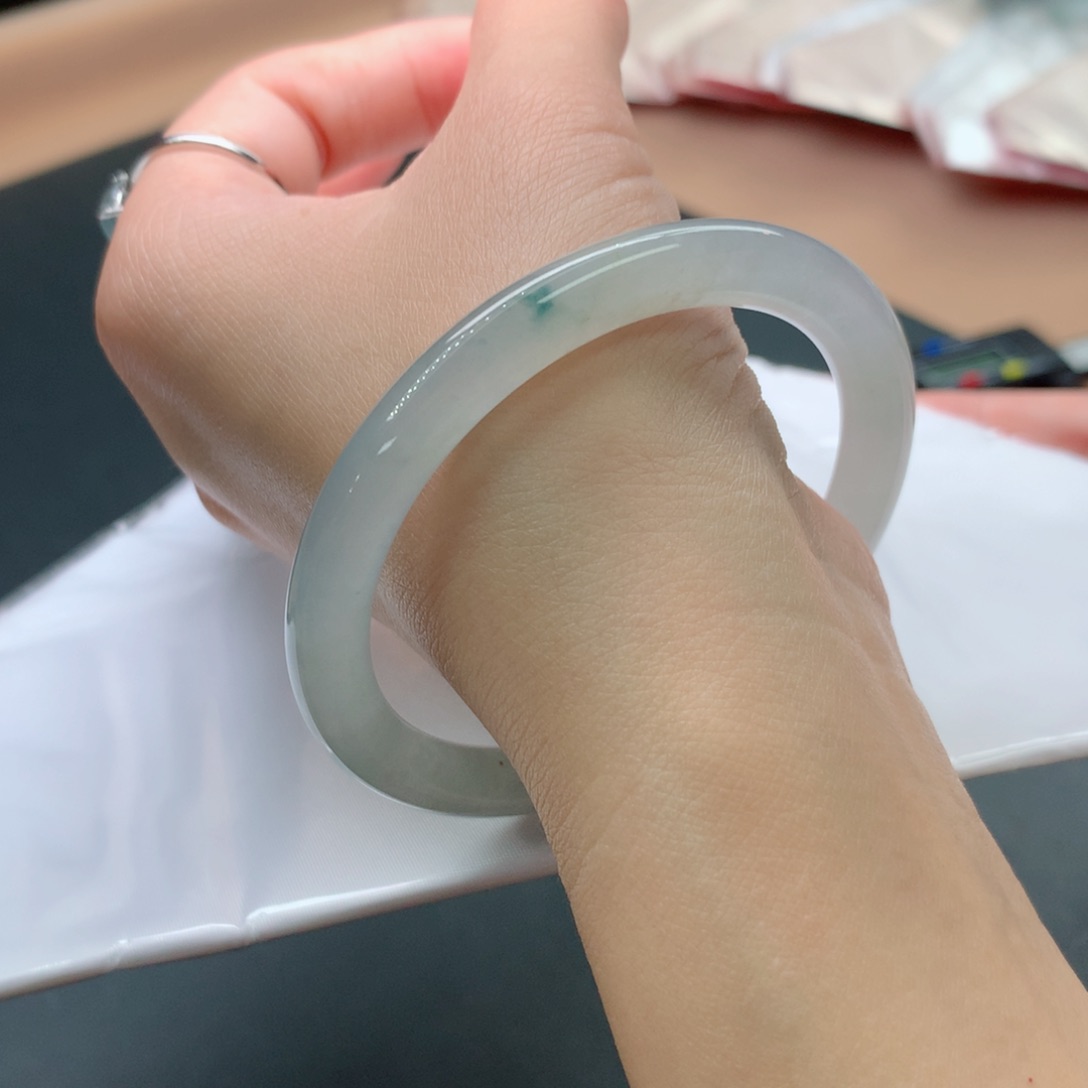 未镶嵌手镯翡翠翡翠