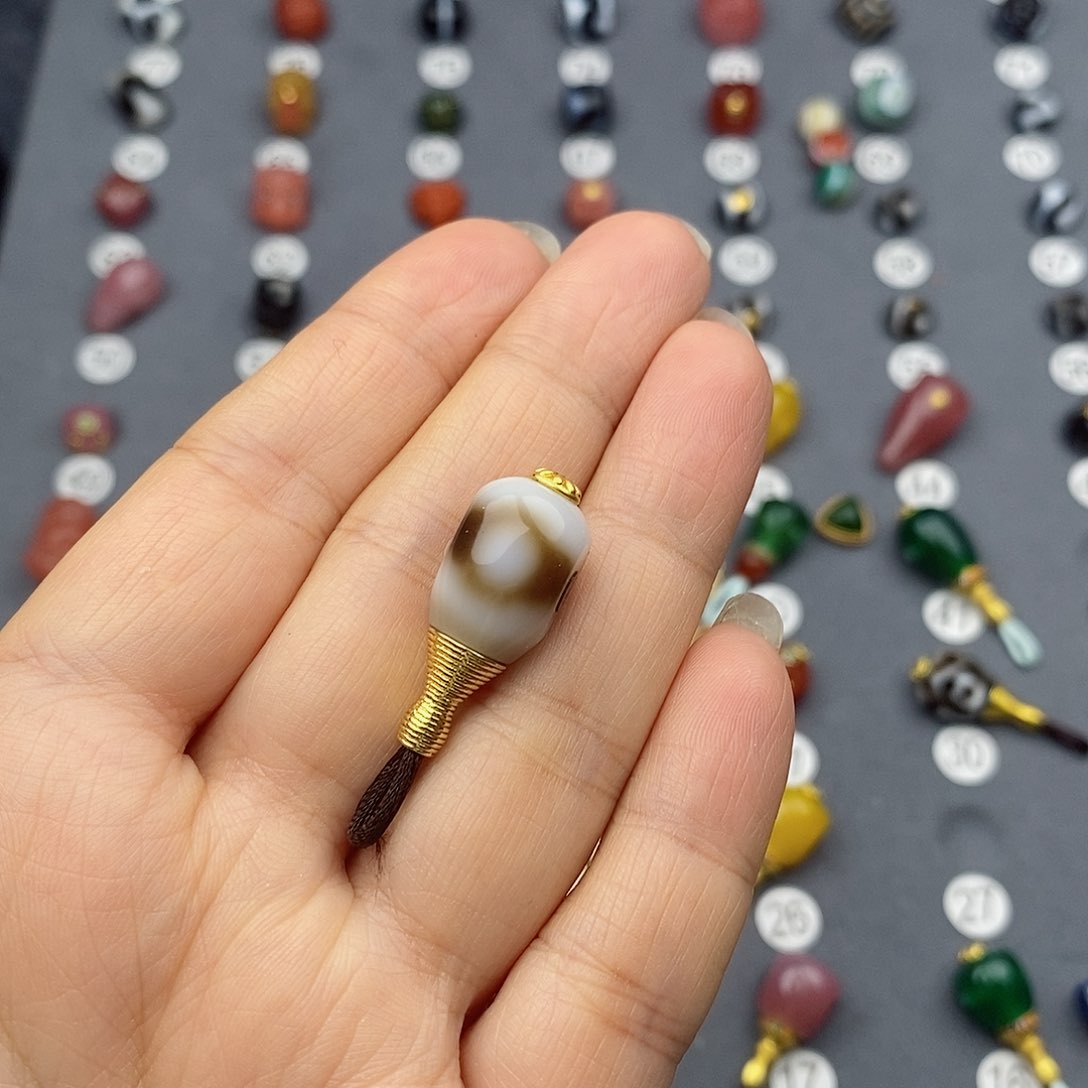 玛瑙/玉髓饰品合金