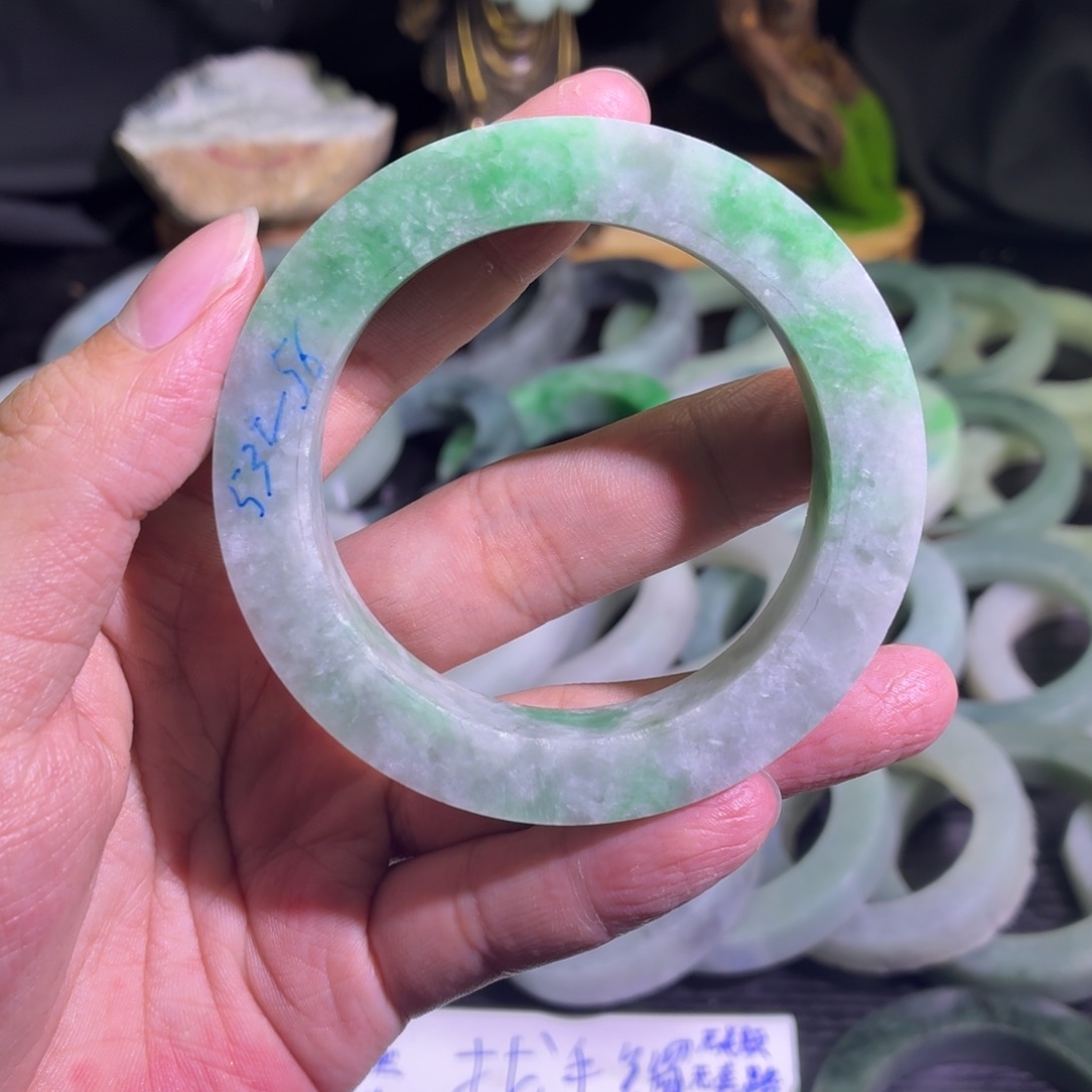 定制翡翠未镶嵌天然翡翠A货毛胚手镯定制