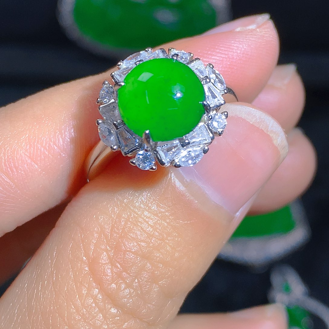 翡翠颈饰银S925镶嵌吊坠