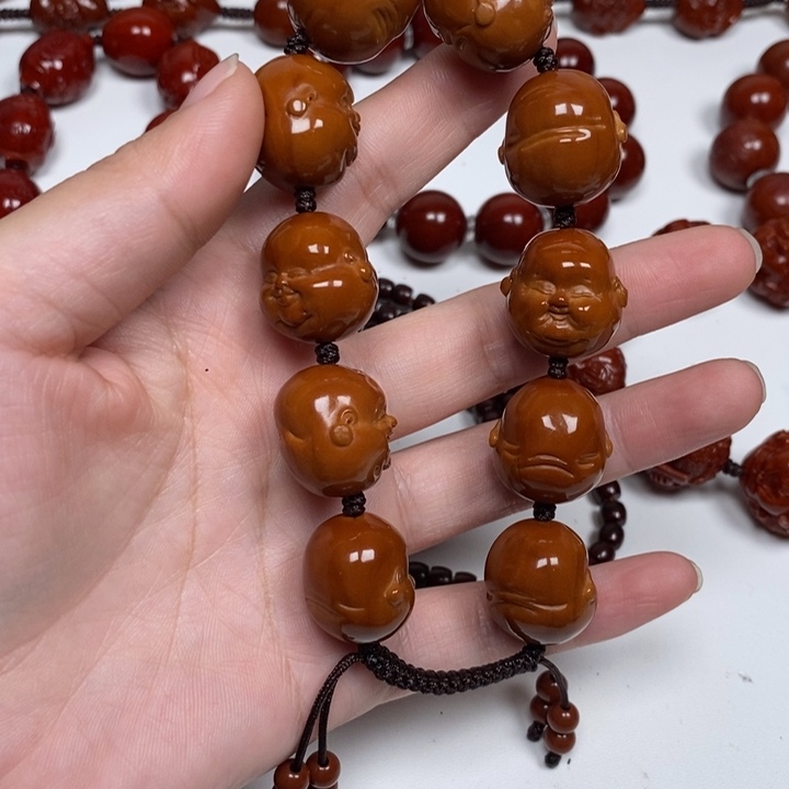 蒋***杰橄榄核雕刻工艺的发展