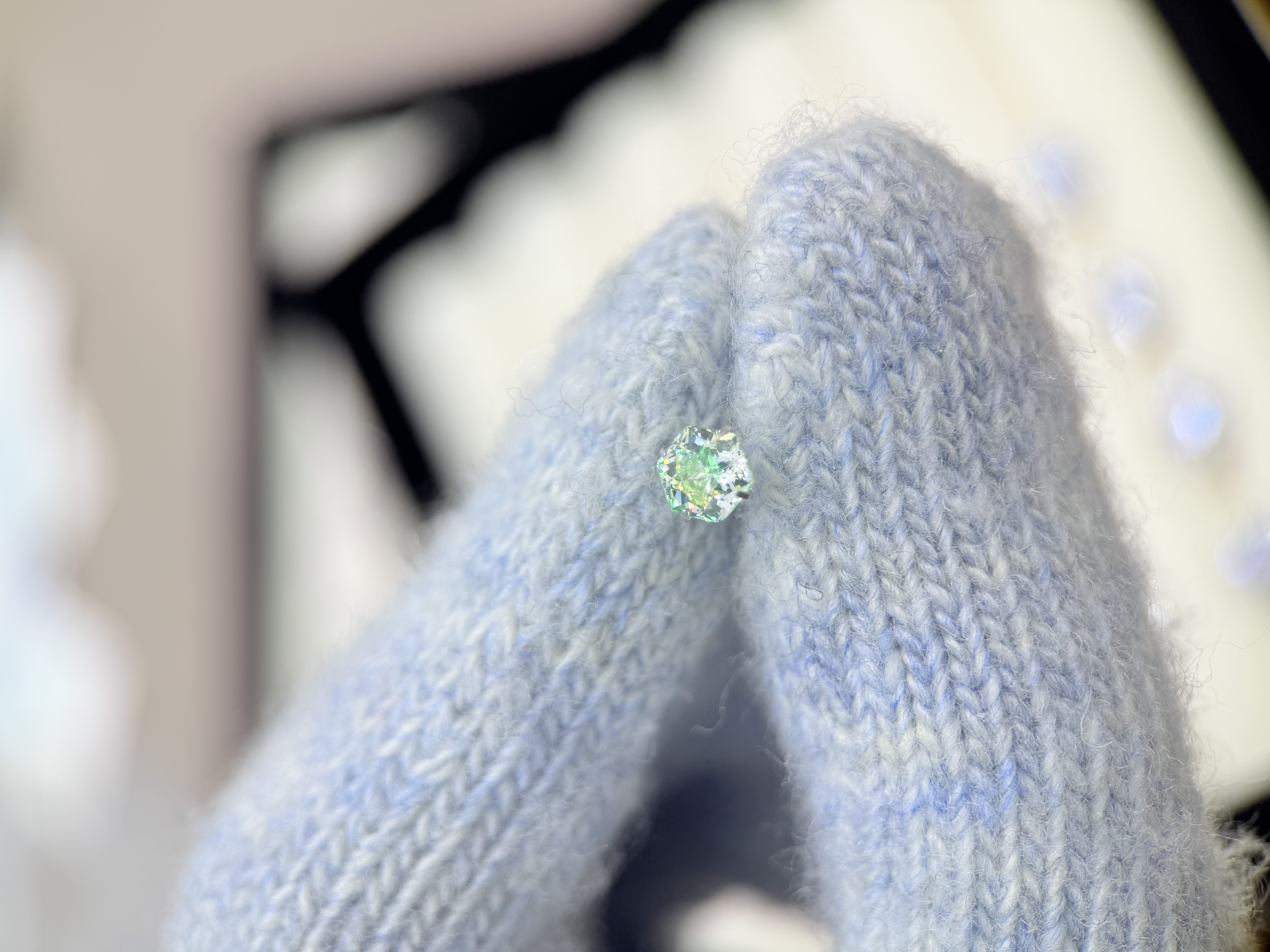 钛钢锆石耳饰 A522  双色女王切锆石5mm耳骨钉耳钉耳蜗钉