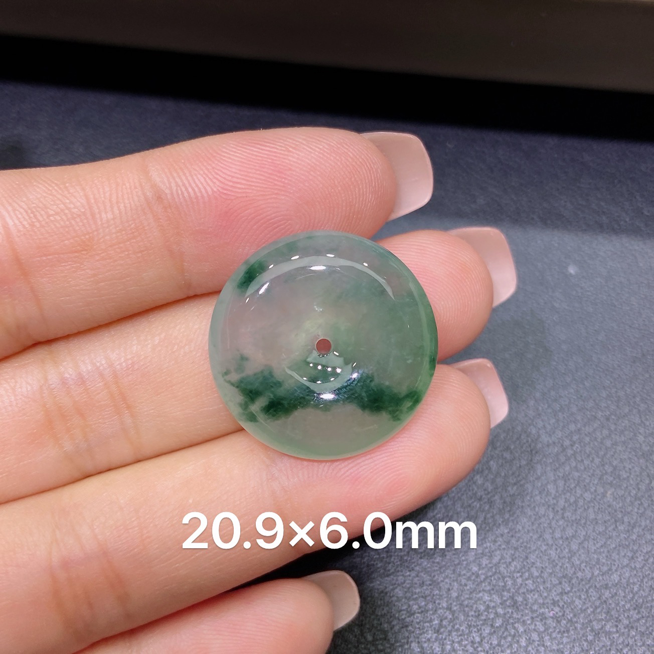 缅甸天然A货翡翠 老坑冰种灵动飘花平安扣吊坠 玉质细腻 k102