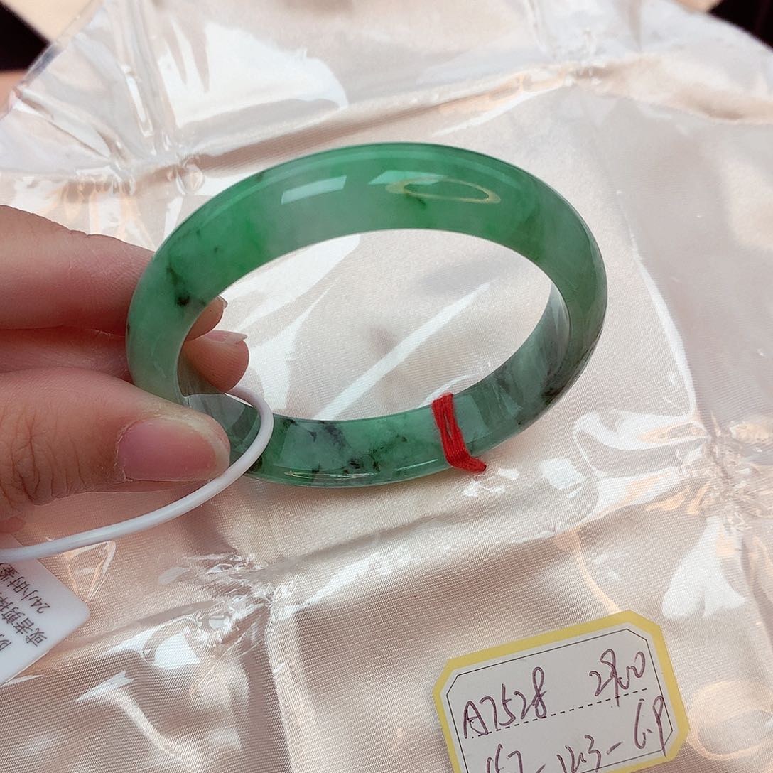 翡翠未镶嵌手镯缅甸翡翠