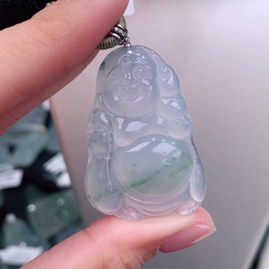 颈饰18K金镶嵌翡翠冰飘花布袋佛