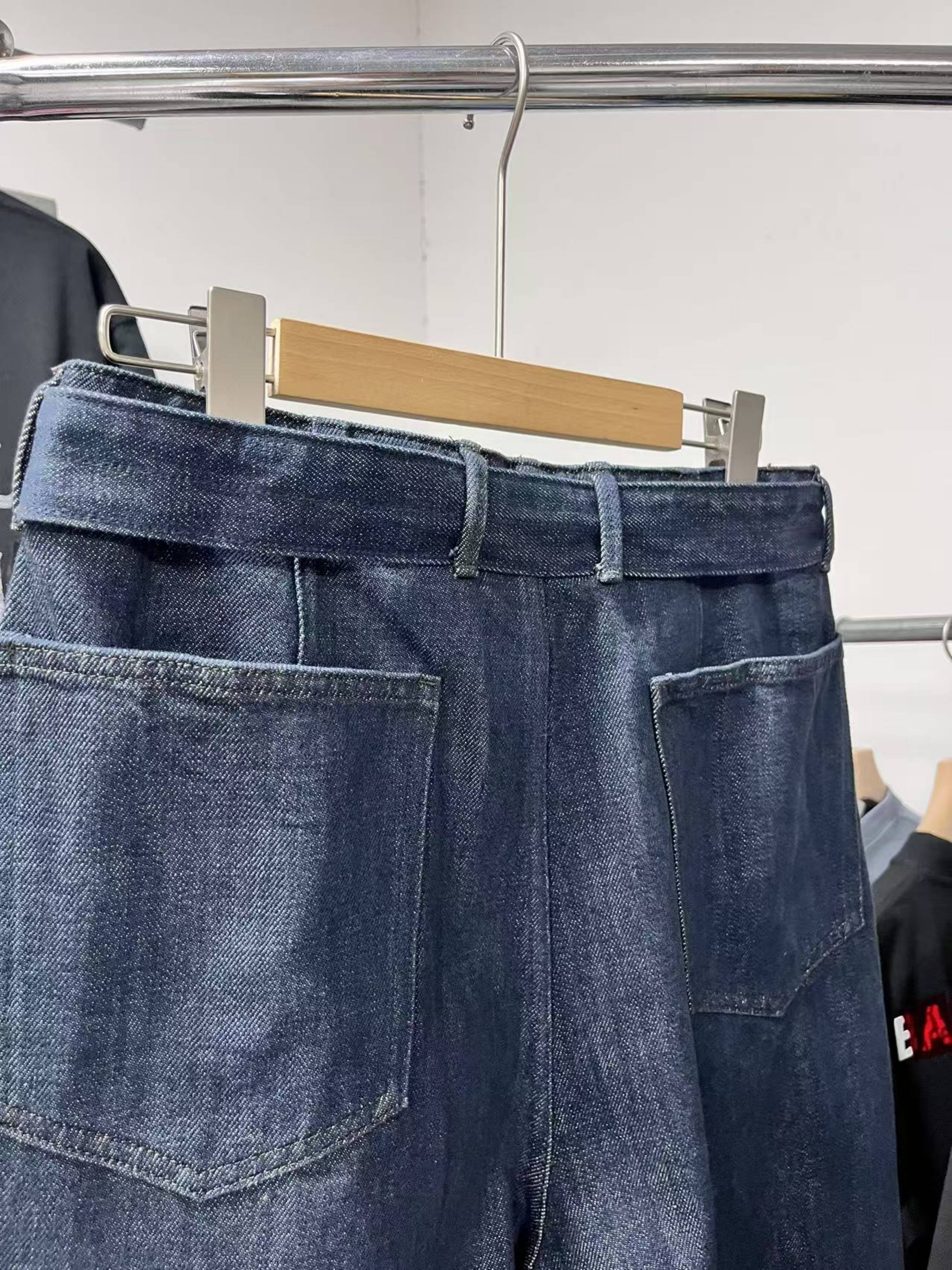 「临时系列」蓝色腰带牛仔裤