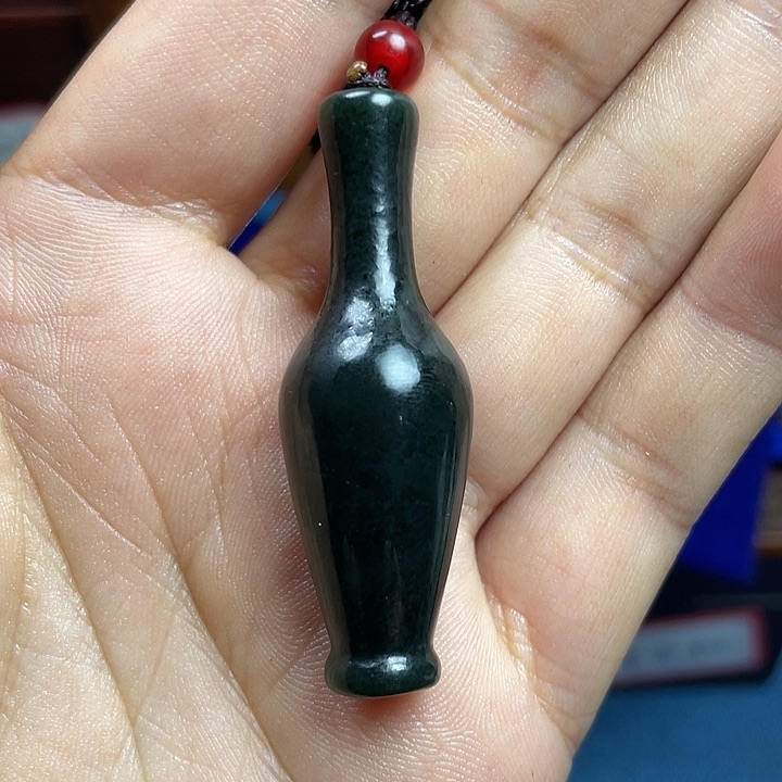 和田玉颈饰未镶嵌a****材