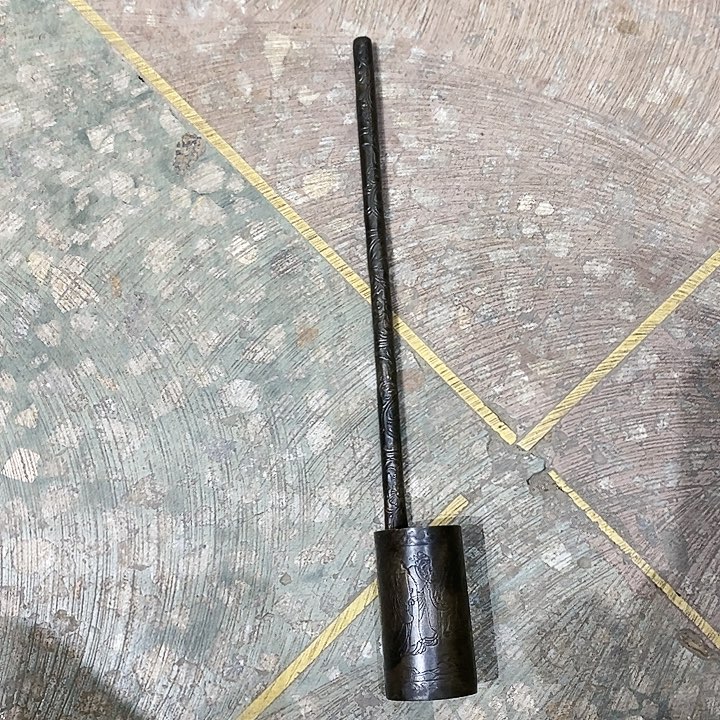 老式铜器古朴厚重