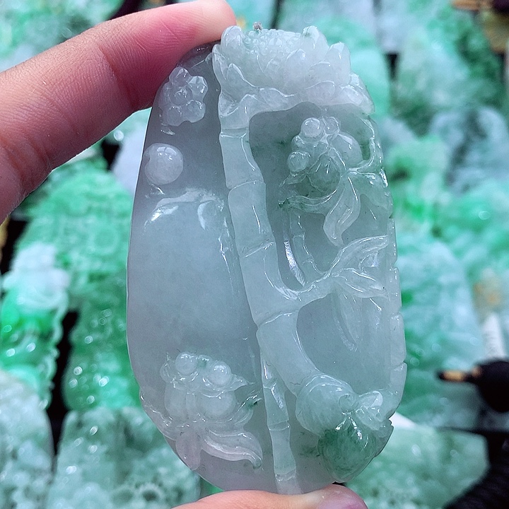 翡翠未镶嵌吊坠(不含链)
