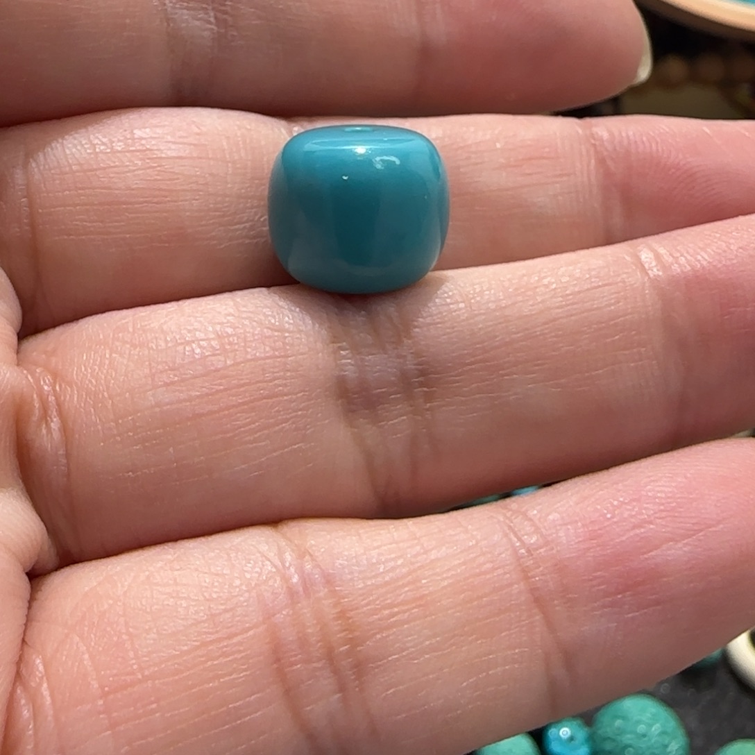 良***民绿松石未镶嵌配饰