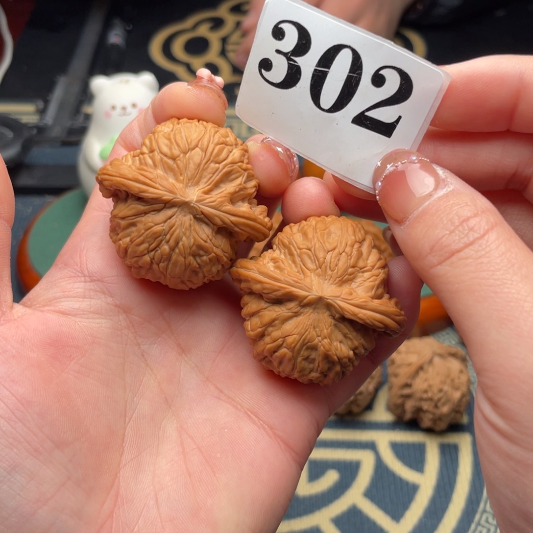 文玩核桃吊坠巍*兽42全品蝴蝶磨盘302号