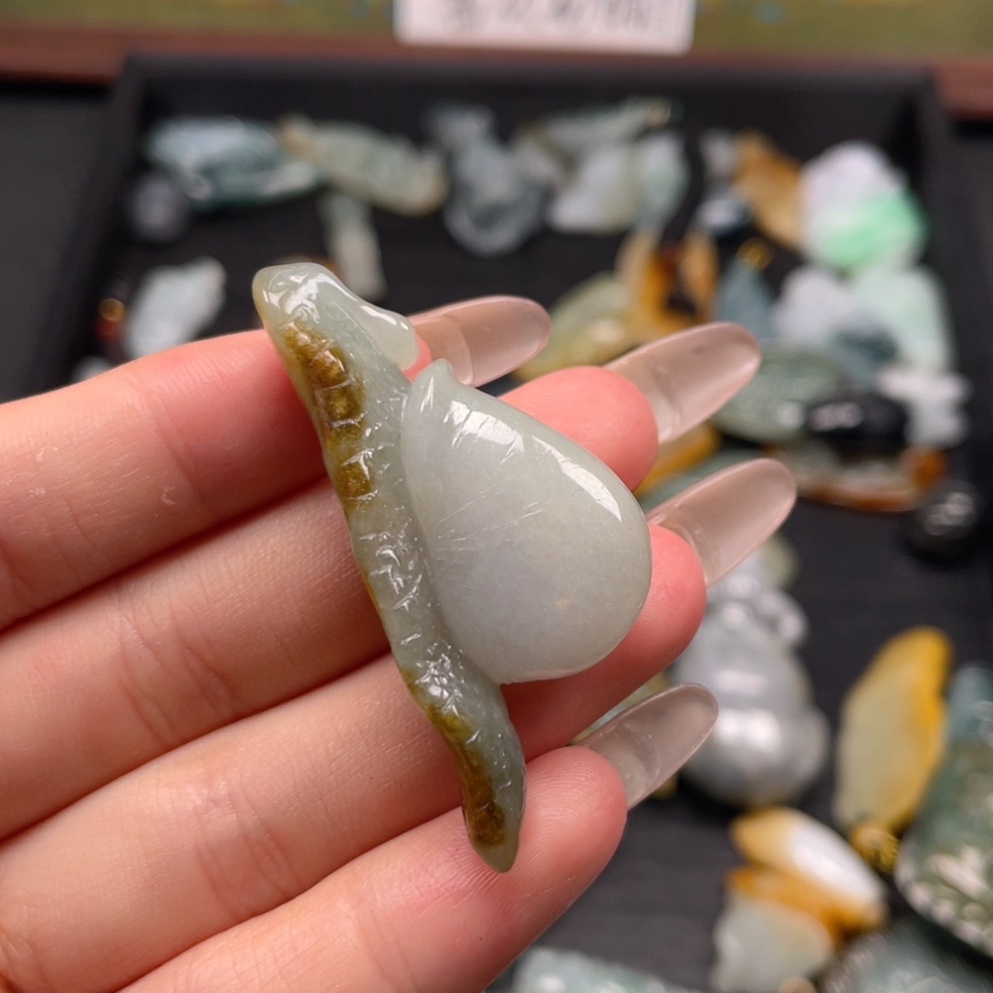 定制翡翠未镶嵌翡翠