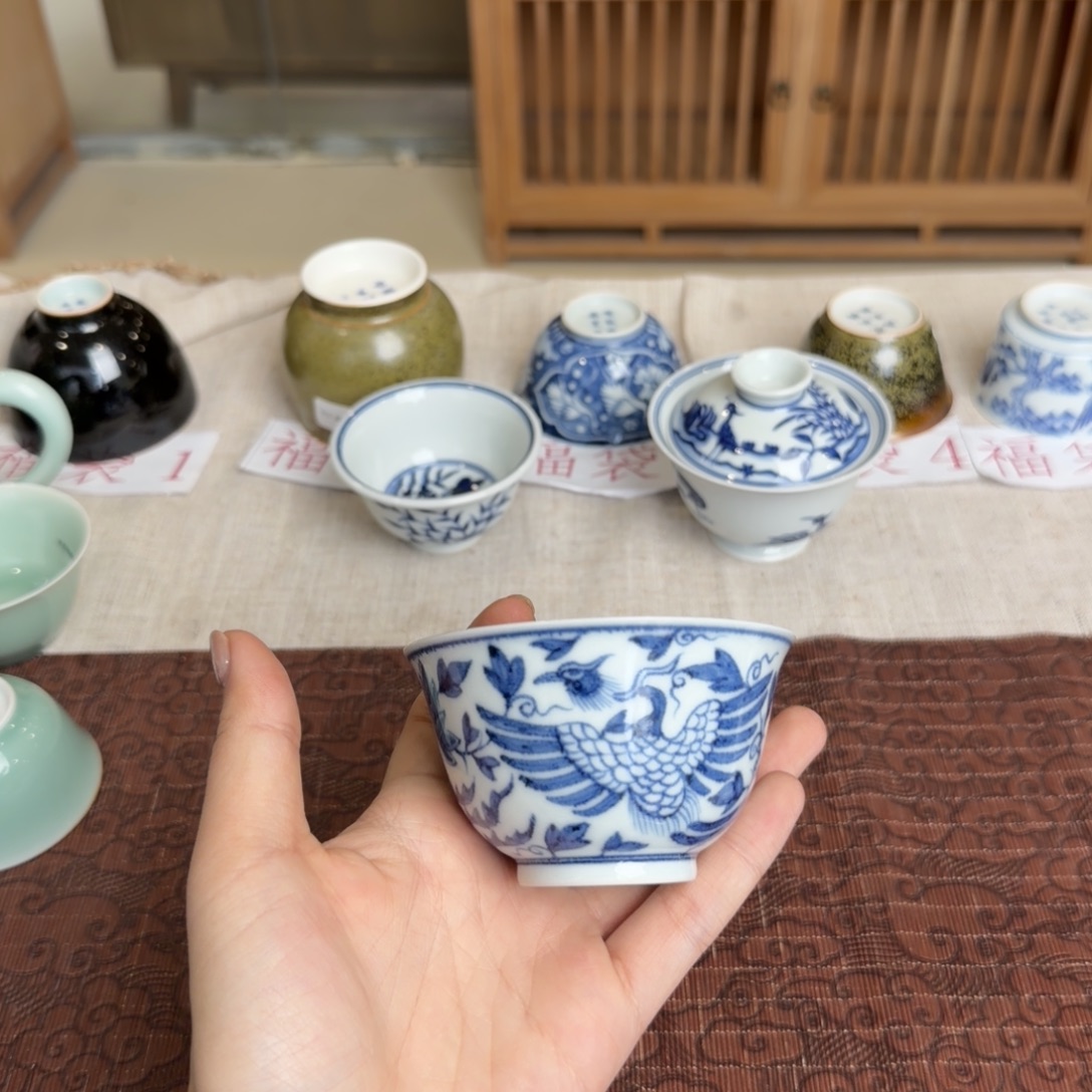 瓷片青花瓷器的制作工艺与工艺等方面都有