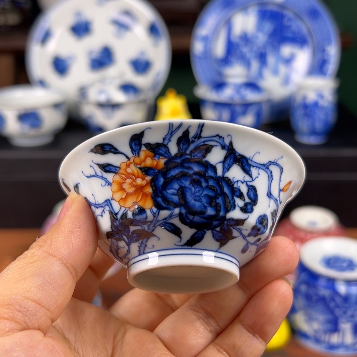 【闪购商品】杯洪印幕明-青花矾红牡丹杯