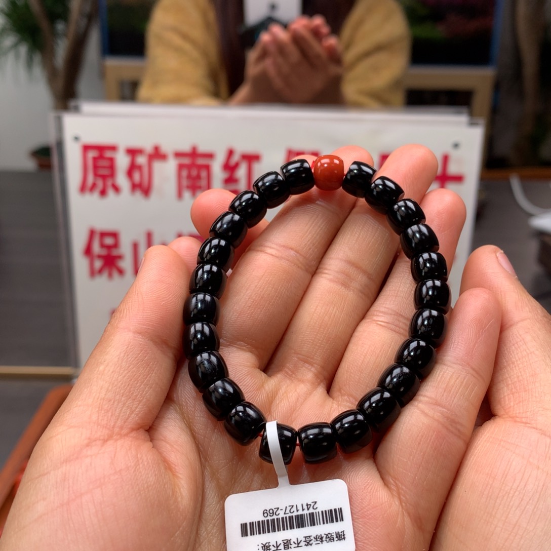 玛瑙/玉髓8mm黑玛瑙加南红直切单圈手串未镶嵌