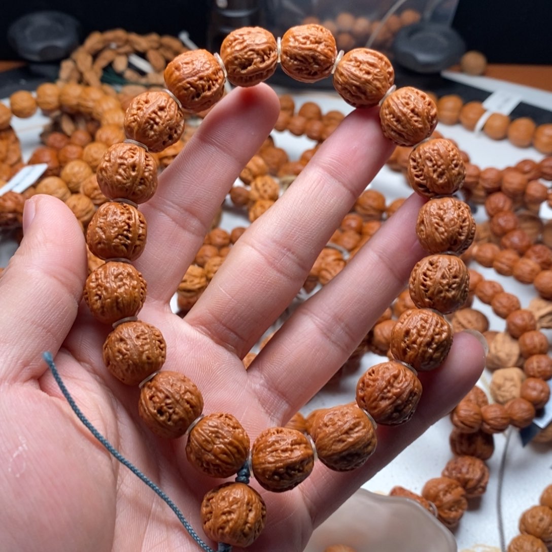 j***y文玩核桃手串小核桃