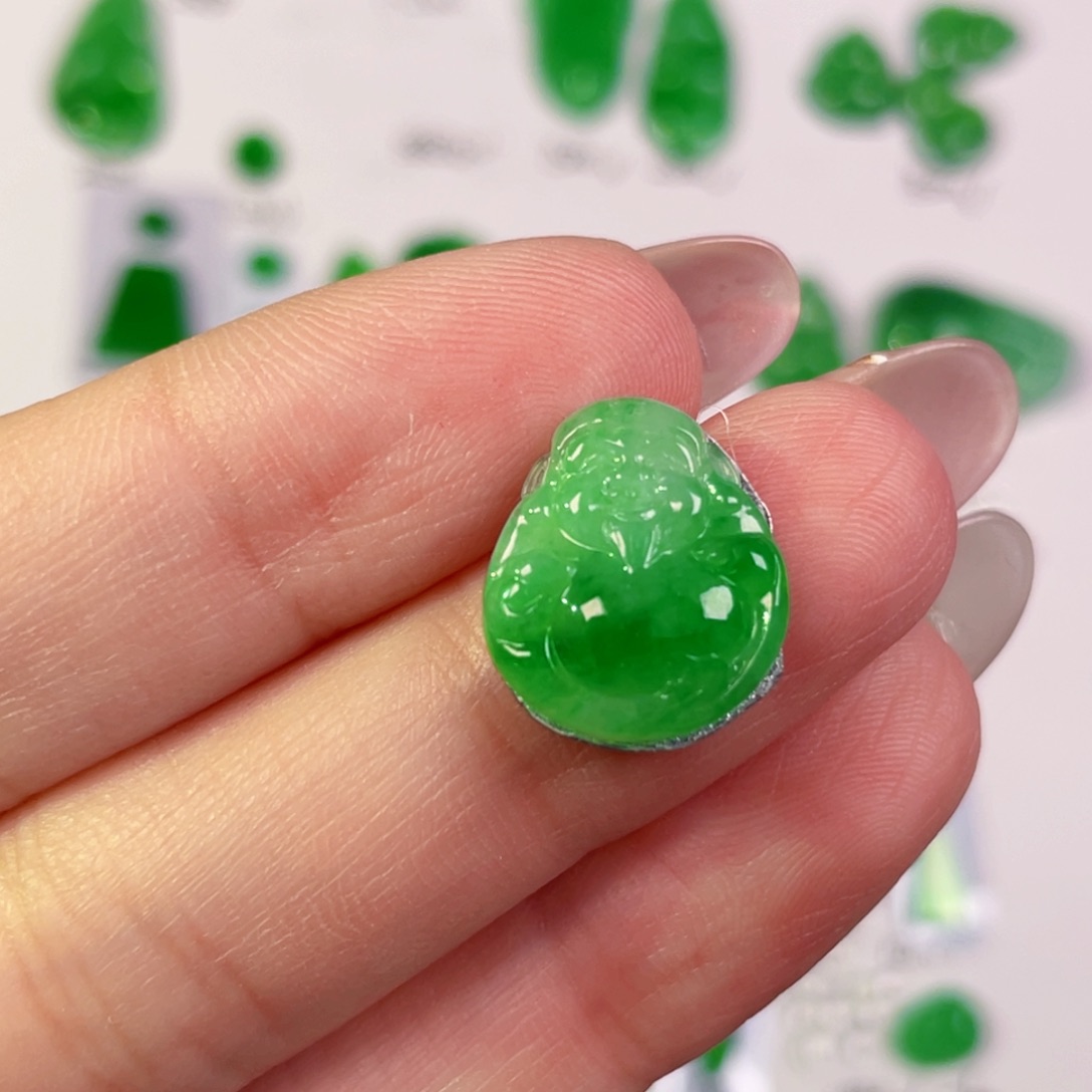 翡翠未镶嵌颈饰裸石