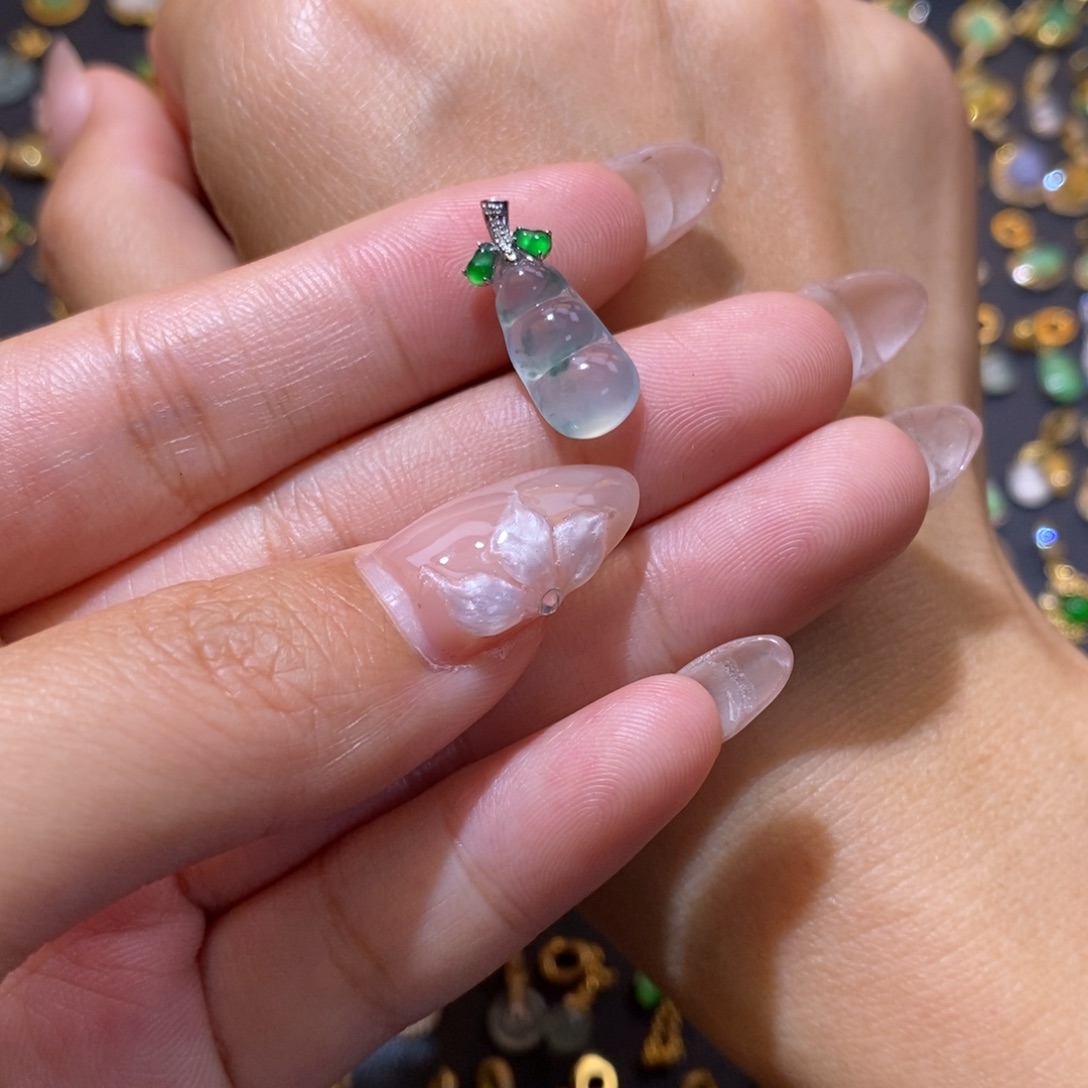 风***.翡翠18K金镶嵌颈饰