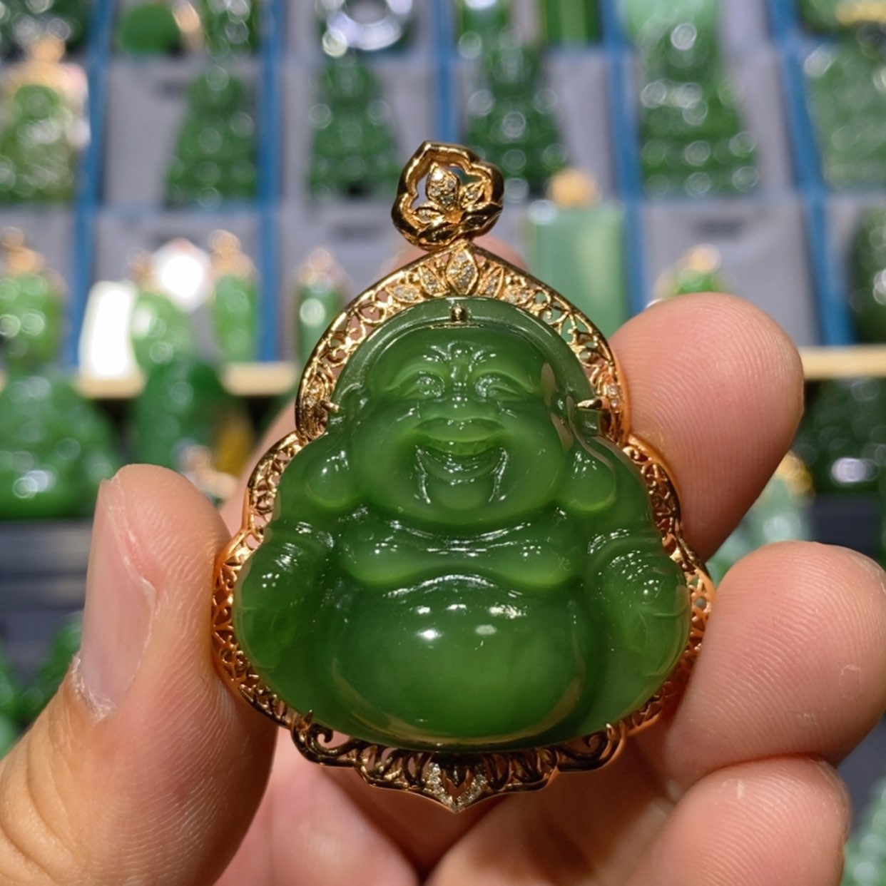 【闪购商品】和田玉吊坠(不含链)18K金镶嵌阳绿佛公 37/16