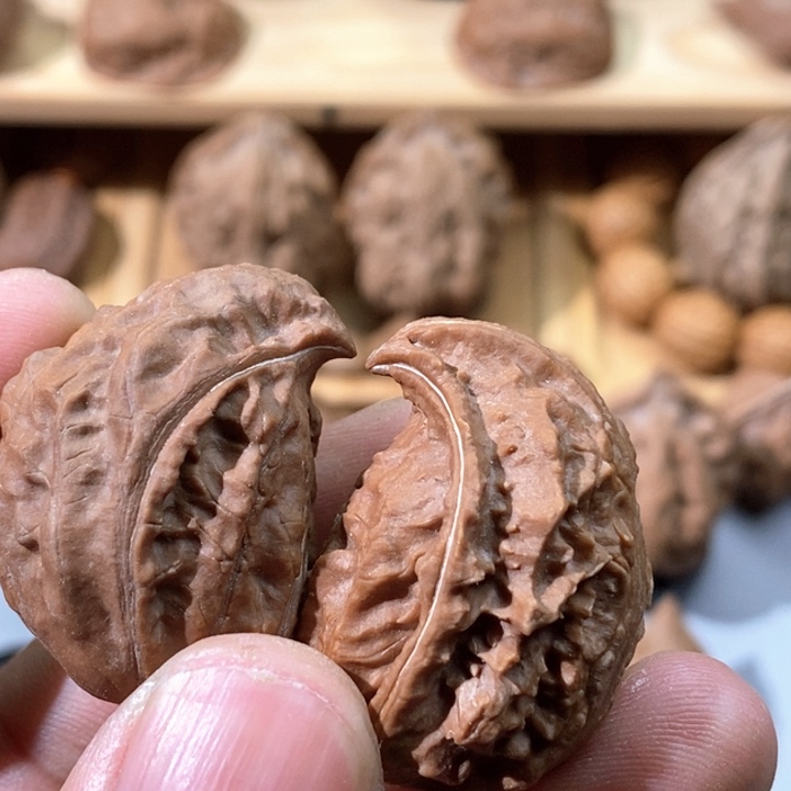 把件文玩核桃瑕疵对