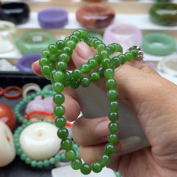 ପ****石英岩玉未镶嵌13468975444