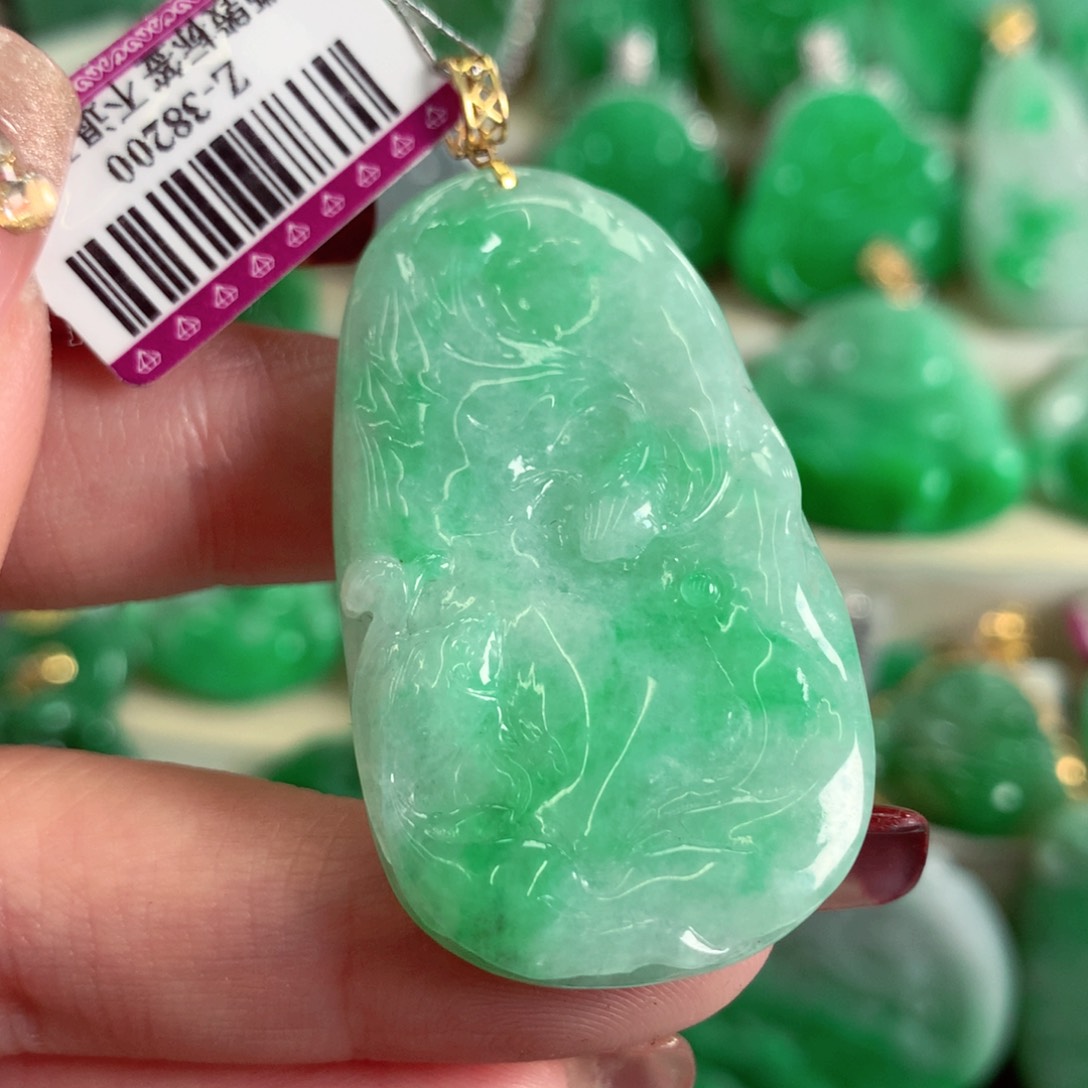 翡翠吊坠(不含链)18K金镶嵌