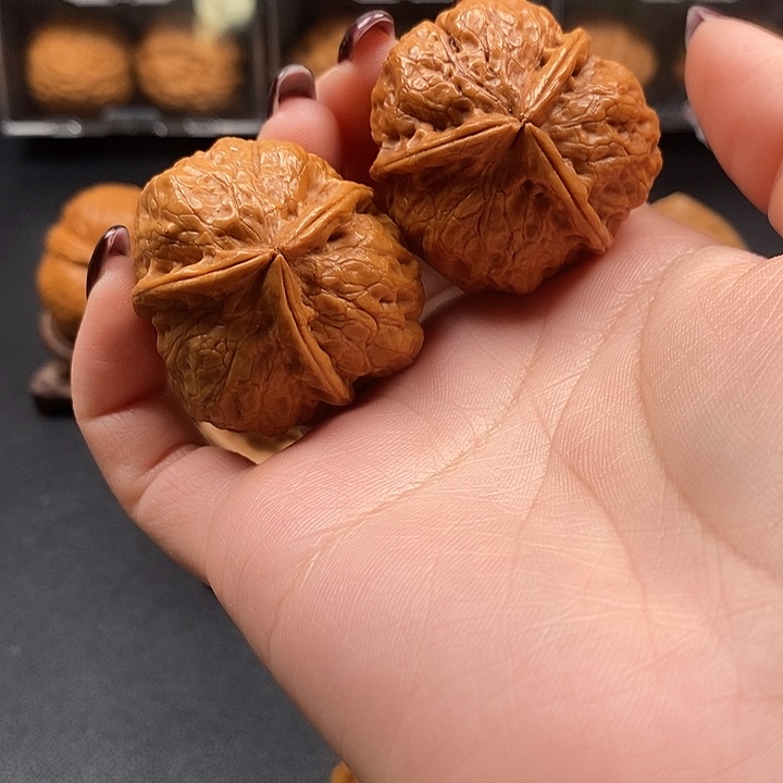 吊坠文玩核桃三棱