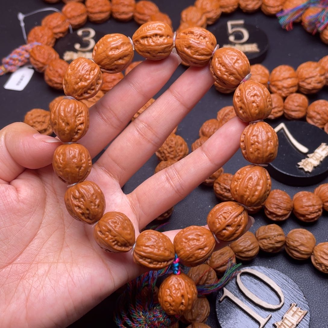 文玩核桃手串鸡心八棱111