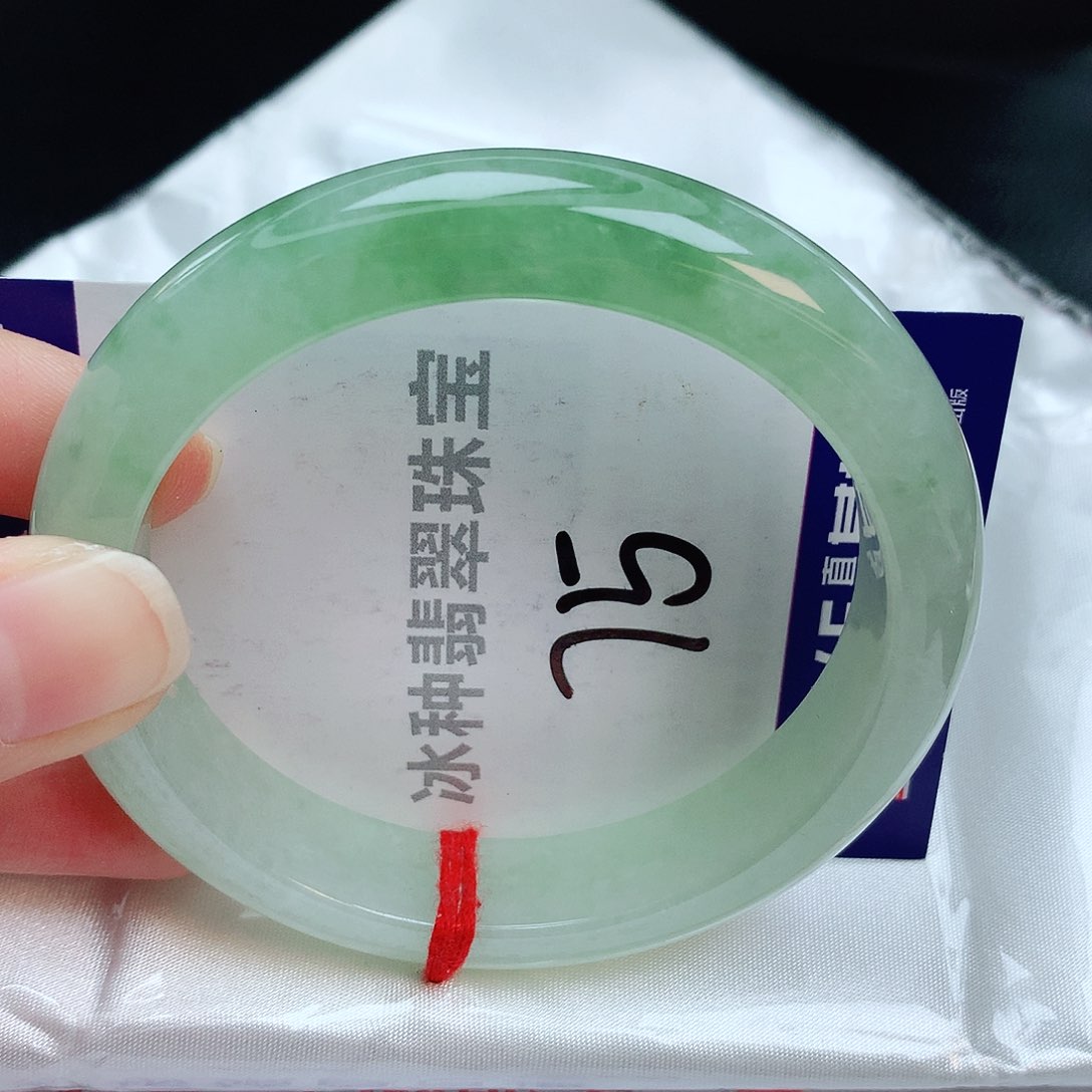 翡翠手镯未镶嵌缅甸天然A货翡翠手镯