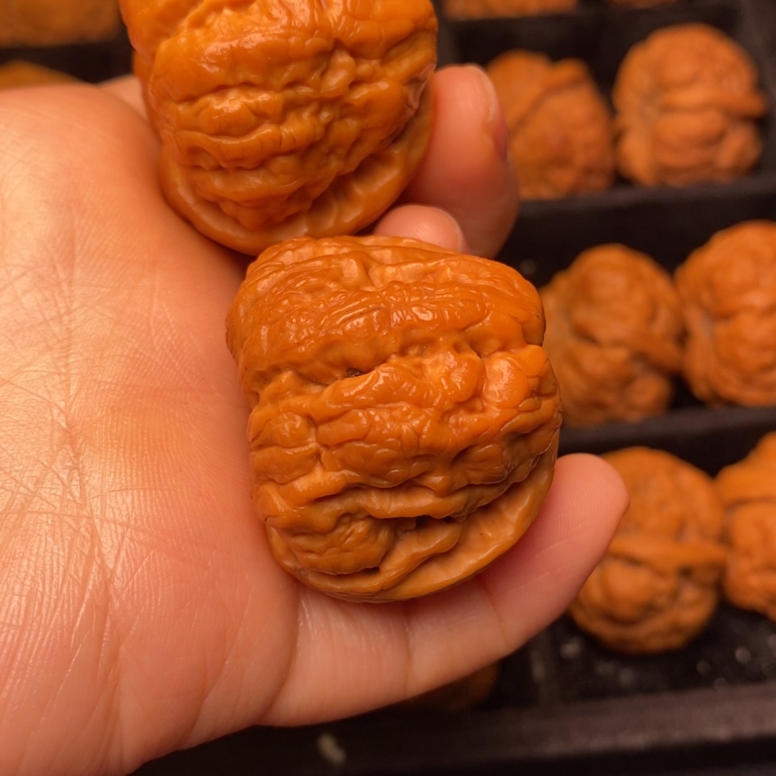 文玩核桃吊坠秦岭野生核桃