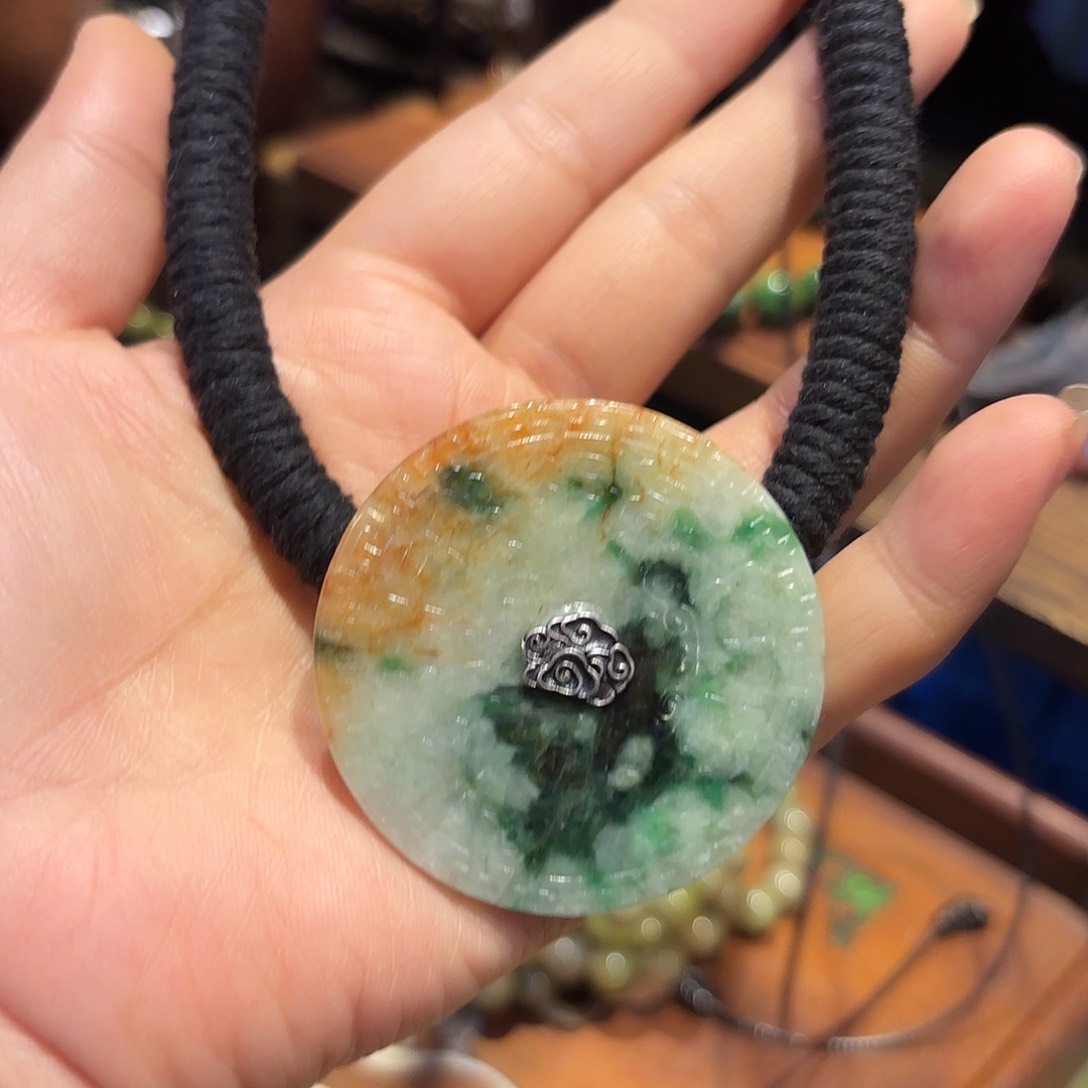 翡翠颈饰未镶嵌原创