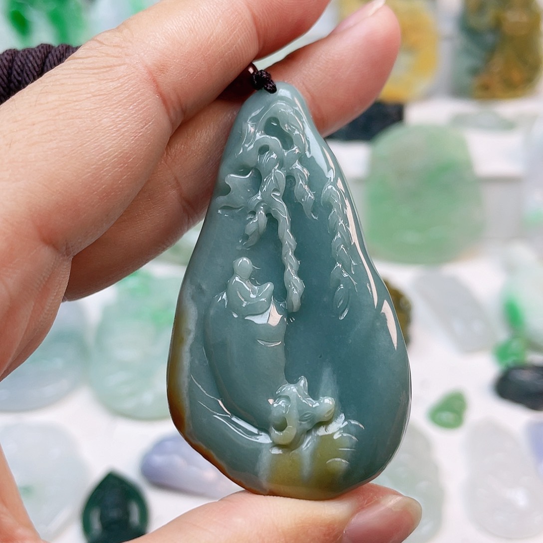 翡翠颈饰未镶嵌悟道