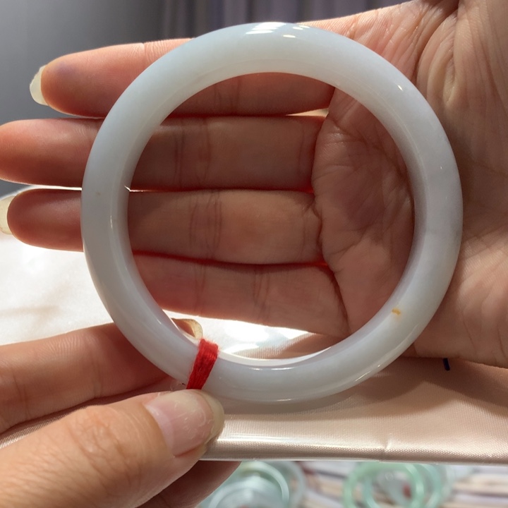 翡翠未镶嵌手镯买断