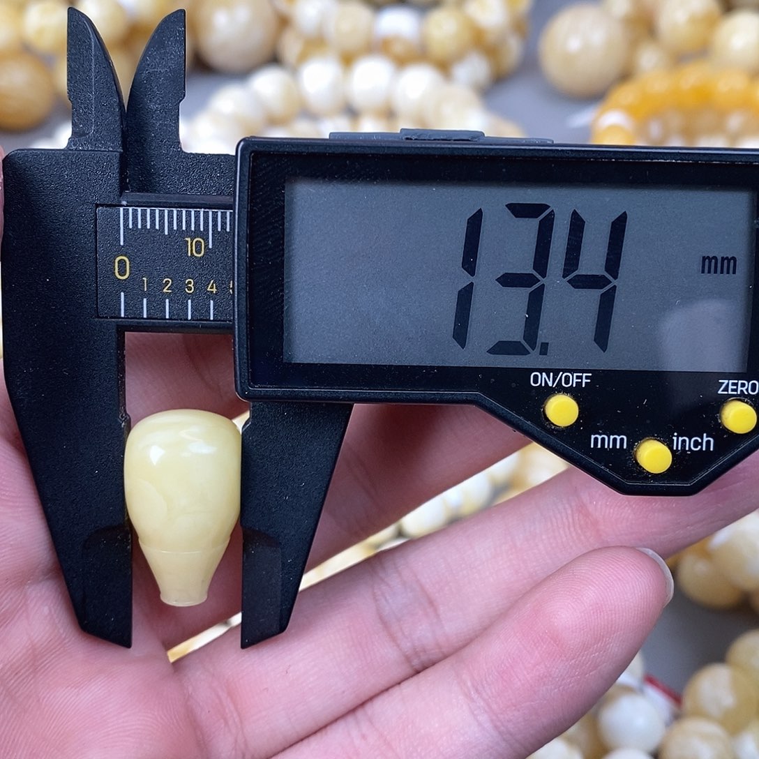 归***z蜜蜡未镶嵌珠宝奇石