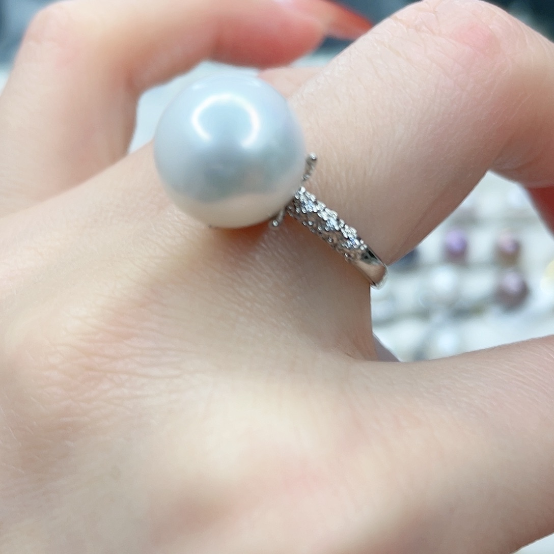 淡水珍珠吊坠(赠链)银S925镶嵌