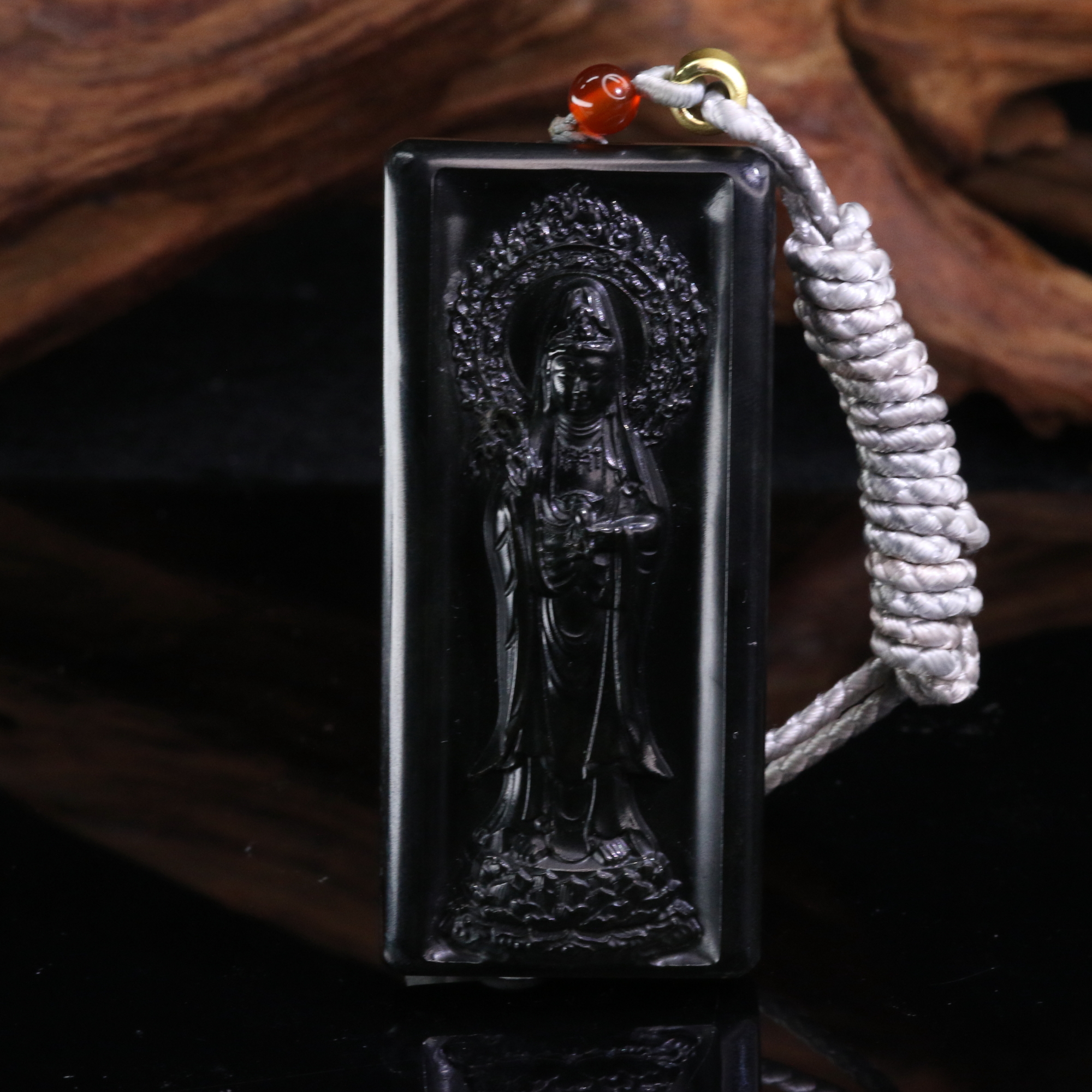 4和田玉塔青吊坠/402043北京中保拍卖