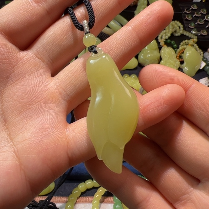 和田玉（黄玉）颈饰未镶嵌